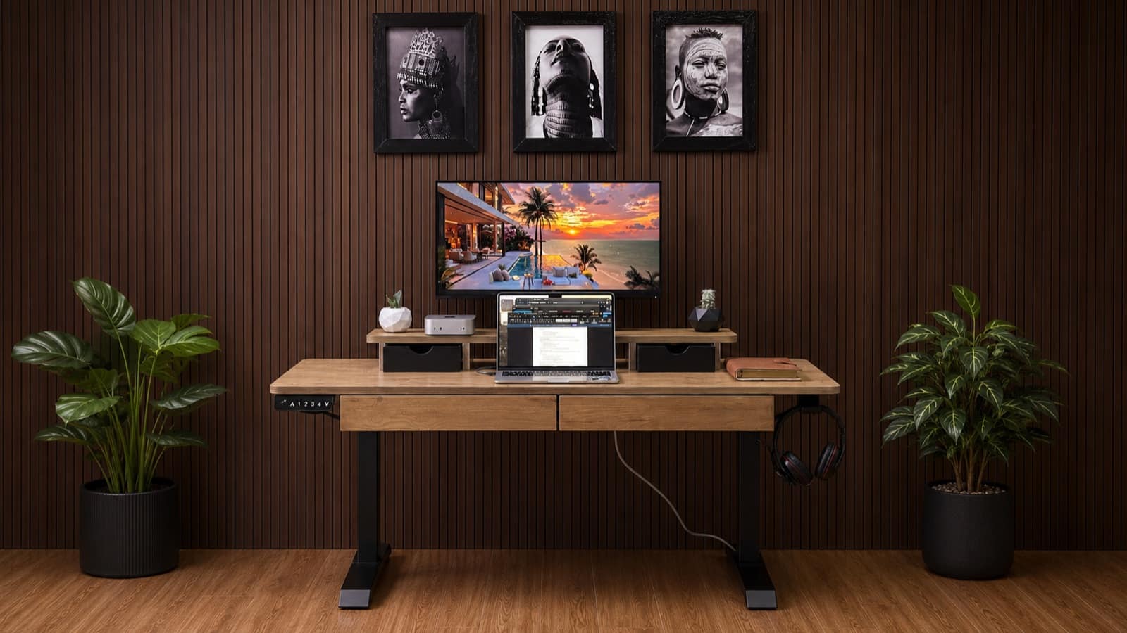 Ergolevel Max in Golden Oak, black legs